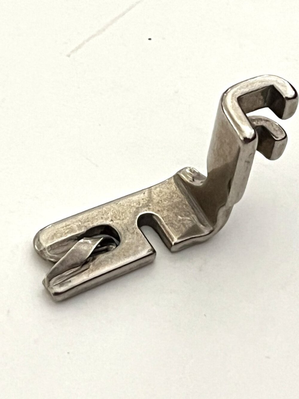 Vintage Singer Simanco Part 120842 Narrow Rolled Hemmer Presser Foot Attachment